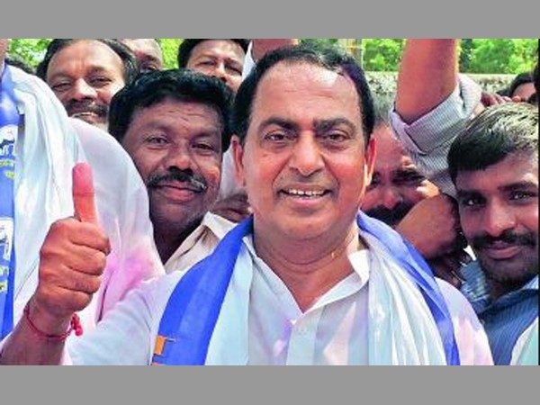 ఉనికి చాటుకునేందుకు ఇలా కమలనాథులు