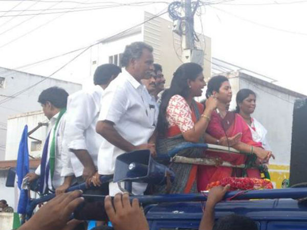 నంద్యాలలో రోజా..