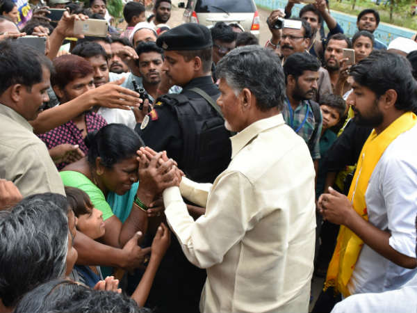 ఎవరి ప్రయత్నాలు వారివి