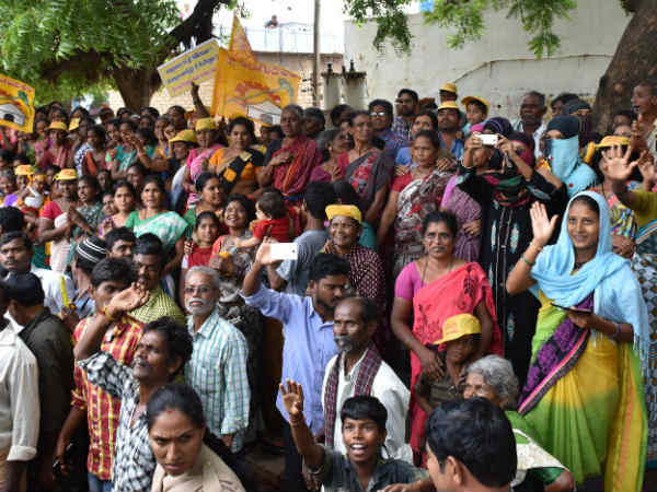 మూడొంతులకు పైగా యువతే