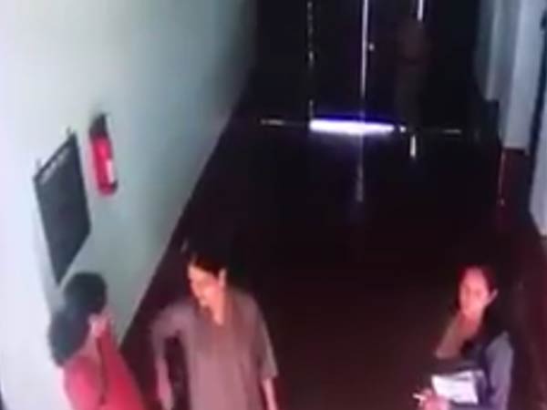 లగ్జరీ లైఫ్, అధికారులకు ఫిర్యాదు 