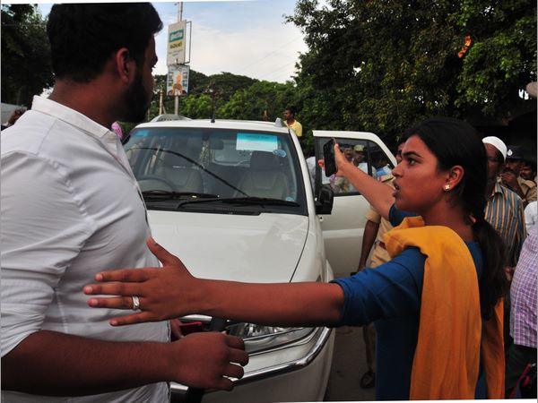 జగన్ చేసిన వ్యాఖ్యలు తర్జుమా చేసి