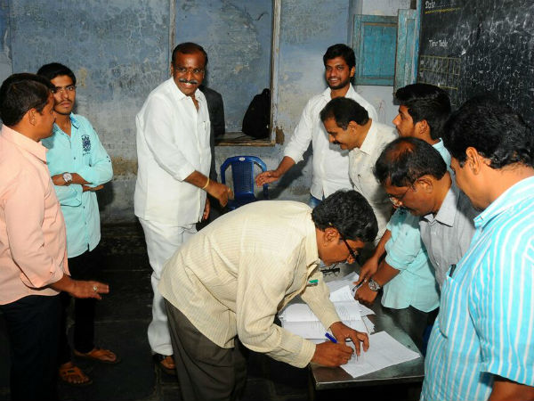 లగడపాటి ఏమన్నారంటే..