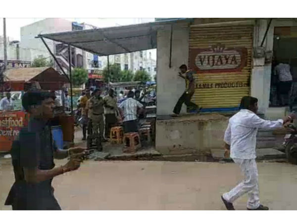 వేట కొడవలితో..