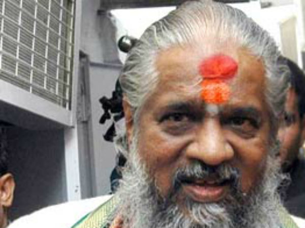 లండన్ వ్యాపారిని మోసగించిన కేసులో చంద్రస్వామి అరెస్ట్