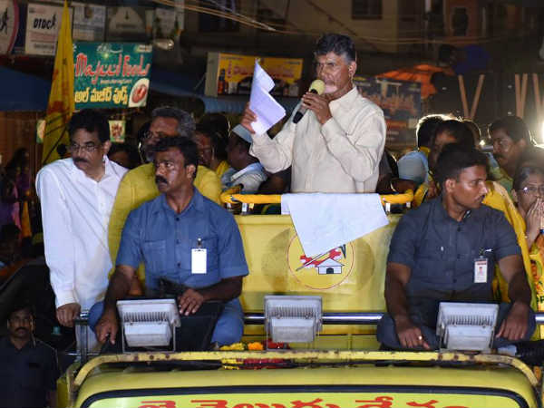 ఓట్లు అడిగే హక్కు నా ఒక్కడికే ఉంది