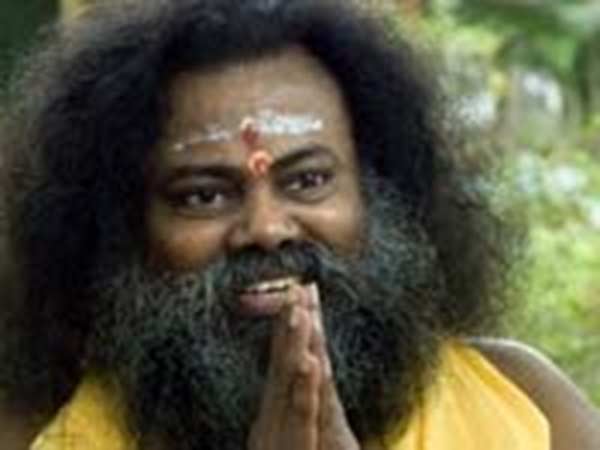 రైతు సహాయంతో పారిపోయారు