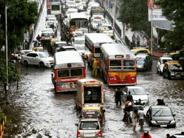 లోకల్ ట్రైన్ల పునరుద్దరణ: