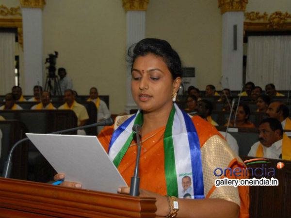 జగన్‌ను దుర్మార్గుడిగా చూపించారు