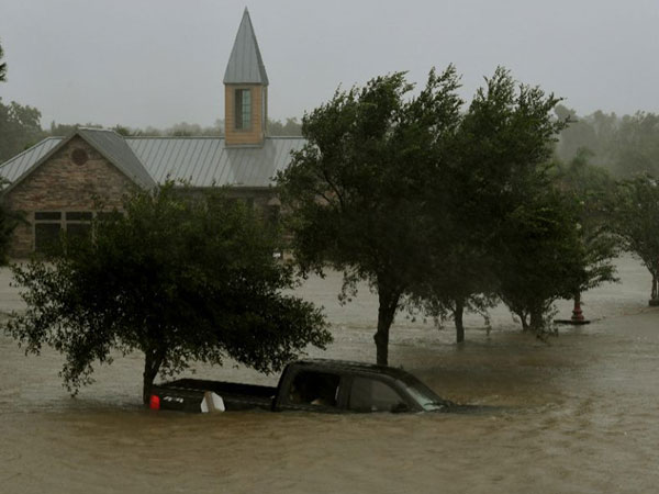 భారతీయుల సహాయం: