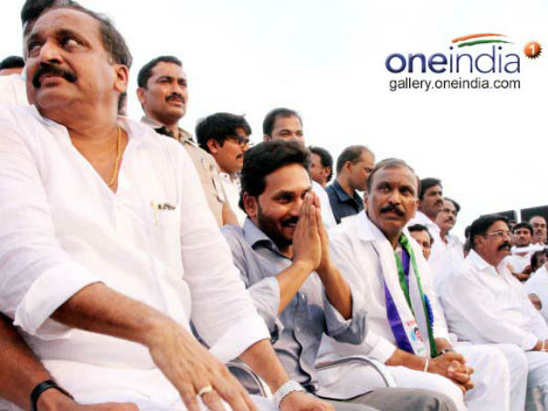 జగన్ మాటలు నమ్మొద్దు