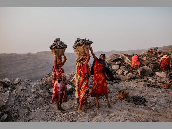 Jharia mine fire: People in danger zone to be shifted at any cost, says coal secretary Sushil Kumar