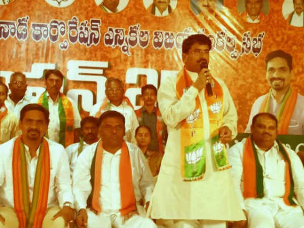 రెబల్ అభ్యర్థి షాక్..