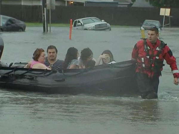 హెలికాప్టర్ల ద్వారా: హెలికాప్టర్ల ద్వారా: