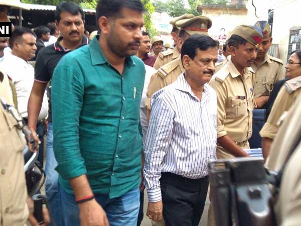 తెలిసినా స్పందించలేదు.. తెలిసినా స్పందించలేదు..