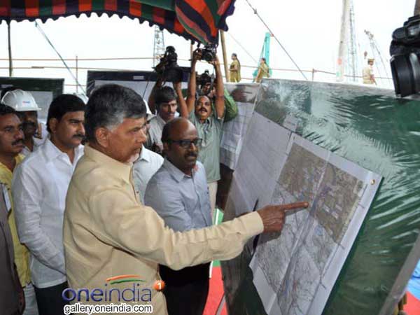 ట్రాన్స్‌ట్రాయ్‌కు నోటీసులు