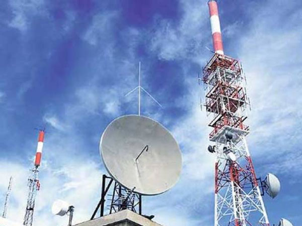 టెలికంలో 50 శాతం వాటా!