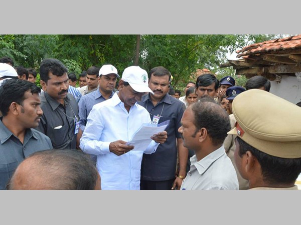 అధికారులతో ద్రుష్టికి తీసుకెళ్లాలి