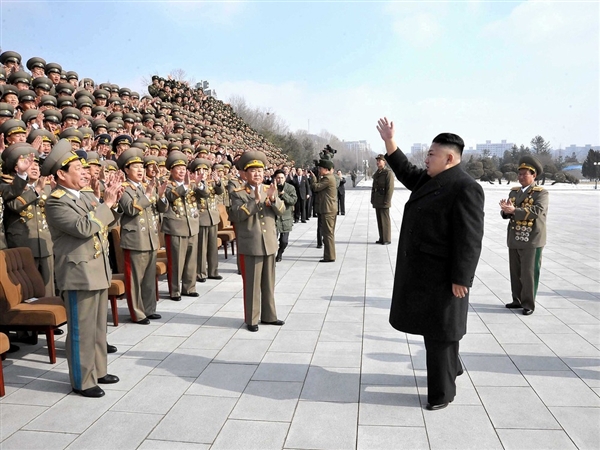 అణు పరీక్షలు నిర్వహిస్తున్న కిమ్ అణు పరీక్షలు నిర్వహిస్తున్న కిమ్