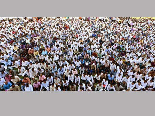 కార్పొరేట్ సంస్థల్లా వ్యవహరించిన విద్యుత్ కార్పొరేషన్లు