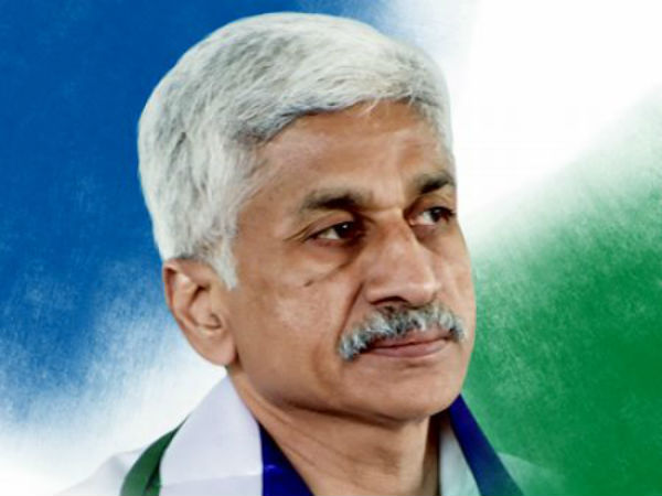 స్వస్థలం నెల్లూరు, చార్టెడ్ అకౌంటెంట్: