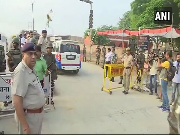 కొనసాగుతున్నా సోదాలు