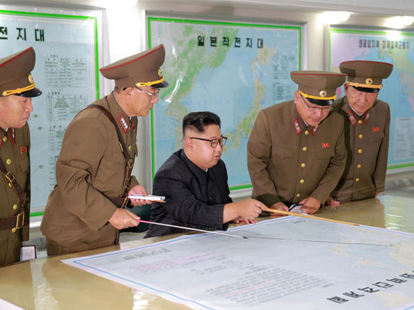 హరికేన్లు కాదు మేం ముంచెత్తుతాం