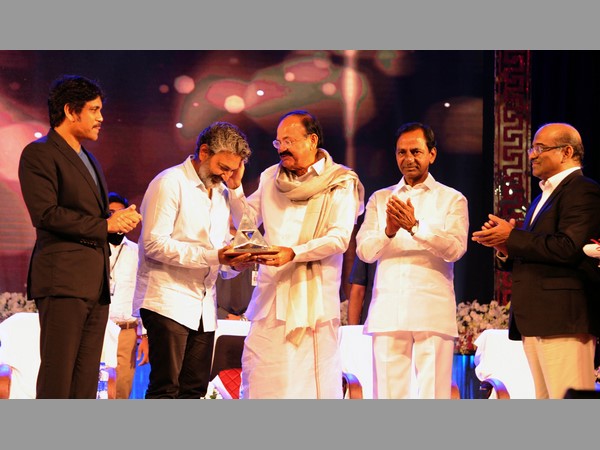 కెసిఆర్‌కు ప్రశంస