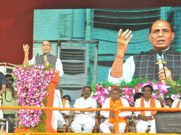 తెలంగాణ ప్రజలకు వందనాలు అంటూ తెలుగులో..