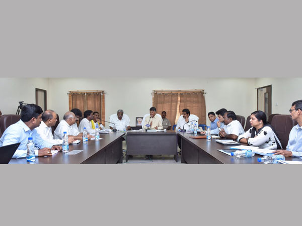 పోలవరం పనులు ఆగొద్దు.. పోలవరం పనులు ఆగొద్దు..