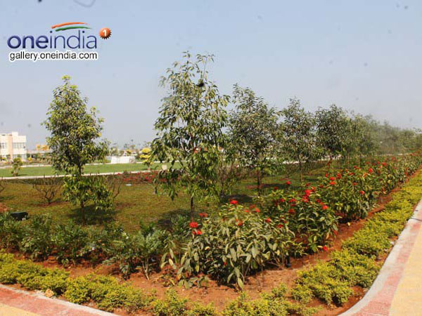 ప్రతివాదుల జాబితాలో 49 మంది