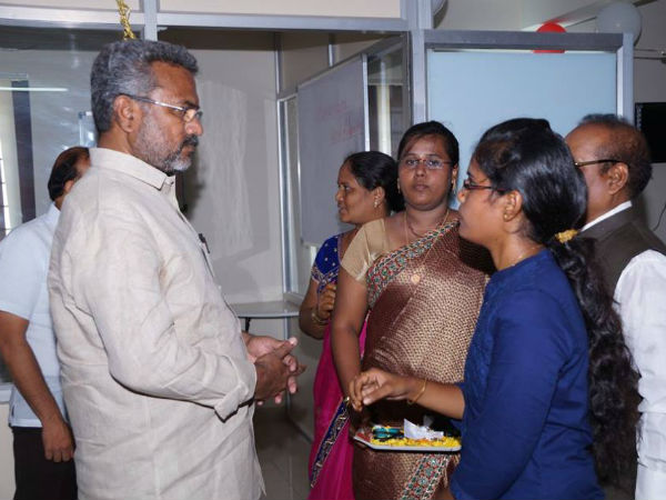 తలపట్టుకున్న కొండబాబు: