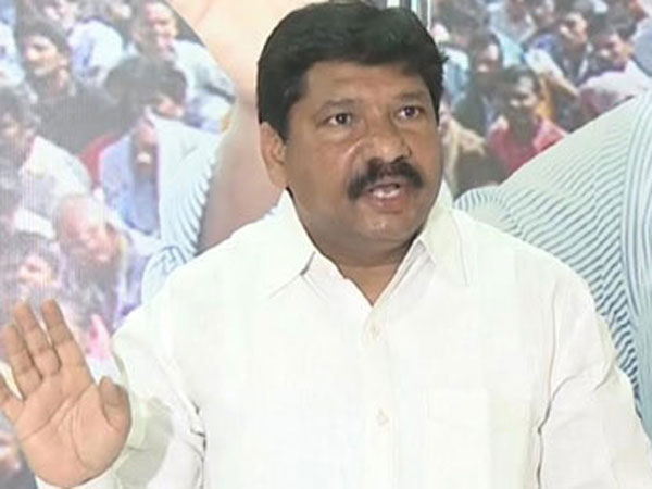 బాబును ఎద్దేవా చేసిన జోగి రమేష్