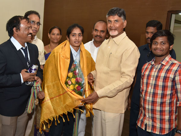 ఆ తర్వాతే లండన్ వెళ్తా: రాజమౌళి