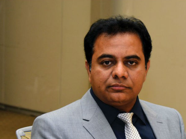 సిరిసిల్లలో 60 వేల మంది నేత కార్మికుల జీవనం సిరిసిల్లలో 60 వేల మంది నేత కార్మికుల జీవనం