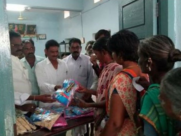 ఇంతకీ చీరల బాగోతం ఏంటి?