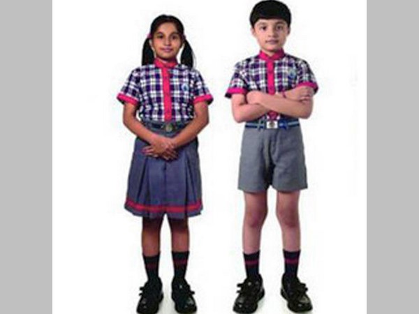  ఇతర రాష్ట్రాల నుంచి విద్యార్థుల యూనిఫామ్ కొనుగోళ్లు