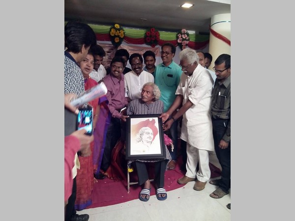 సాహిత్యం: