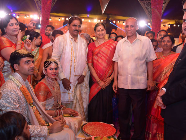 జిఎంఆర్ ఏరీనాలో వివాహం