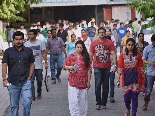 పుట్టింటి పేరిట సర్టిఫికెట్ల జారీకి రెవెన్యూశాఖ నో