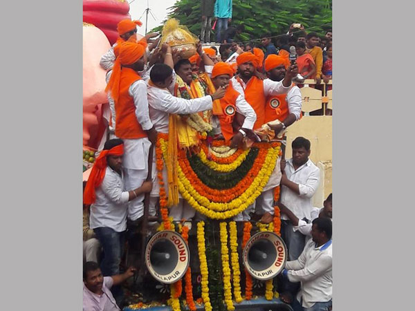 Balapur Ganesh laddu 2017 Auctioned for RS 15.60 Lakhs Bought By Nagam Tirupati Reddy Balapur Ganesh laddu 2017 Auctioned for RS 15.60 Lakhs Bought By Nagam Tirupati Reddy