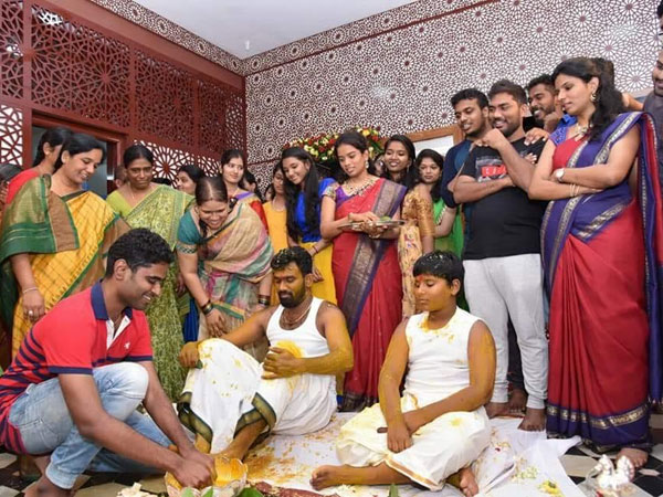  పది రోజులు ముందుగానే బంధువులు