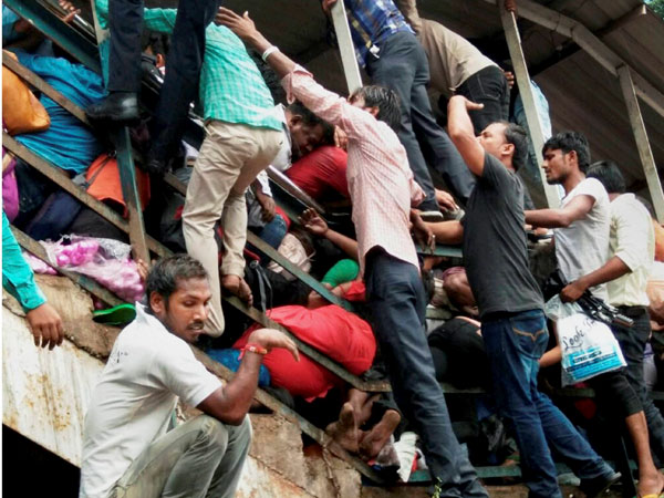 మృతదేహలపై బంగారం దోపిడి