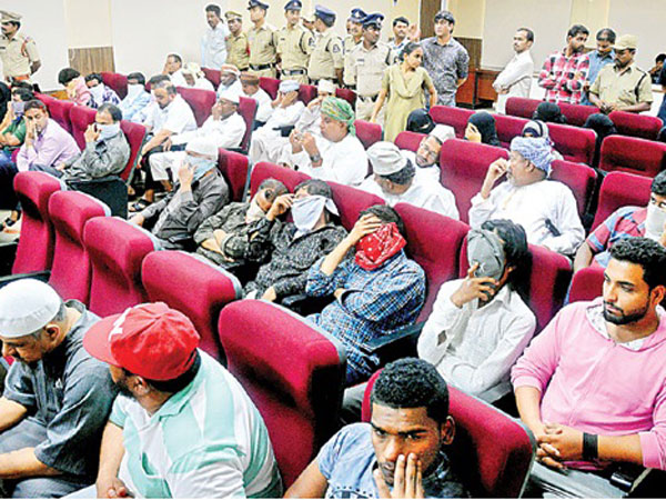 రాష్ట్ర ప్రభుత్వ ఆదేశాలుంటే పాటిస్తామంటున్న ఖ్వాజీలు