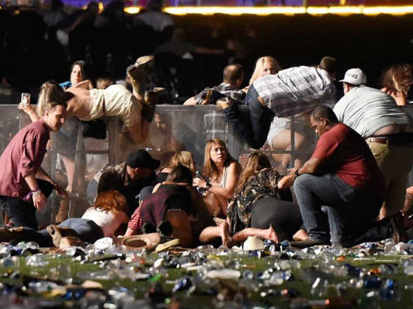 కాల్పుల అనంతరం ఆత్మాహుతి...