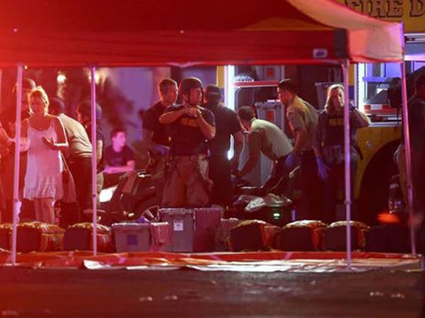 దాడికి ఇలా స్టీఫెన్ ప్యాడాక్ ప్లాన్