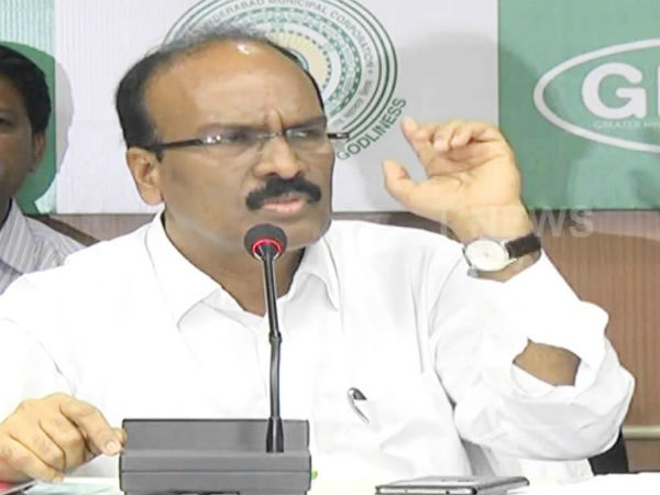 ప్లాస్టిక్ కవర్ల వినియోగంపై జీహెచ్ఎంసీ కమిషనర్ ఇలా