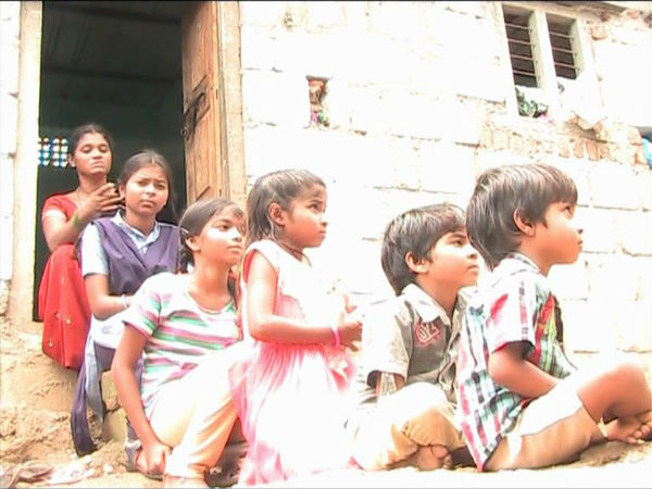 కుటుంబ పోష‌ణ క‌ష్ట‌ం
