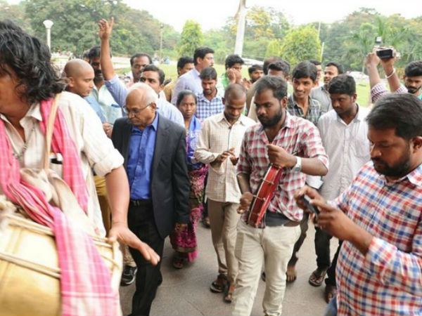 ఇండియన్ ఇంగ్లీష్ మాట్లాడుతున్నా: ఇండియన్ ఇంగ్లీష్ మాట్లాడుతున్నా: