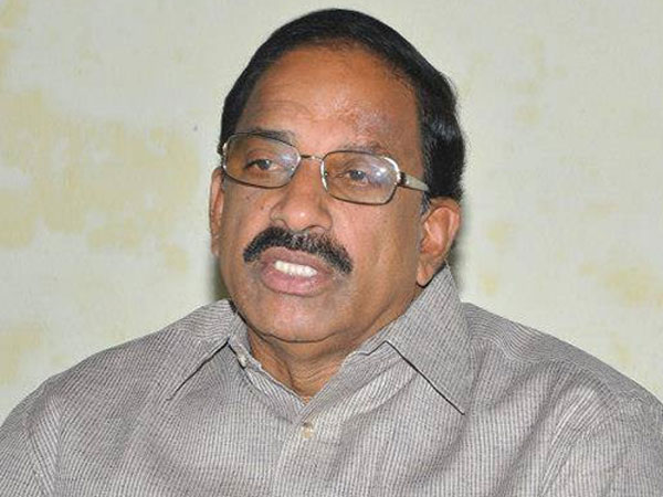 తమవైపు తిప్పేశారు.. తమవైపు తిప్పేశారు..